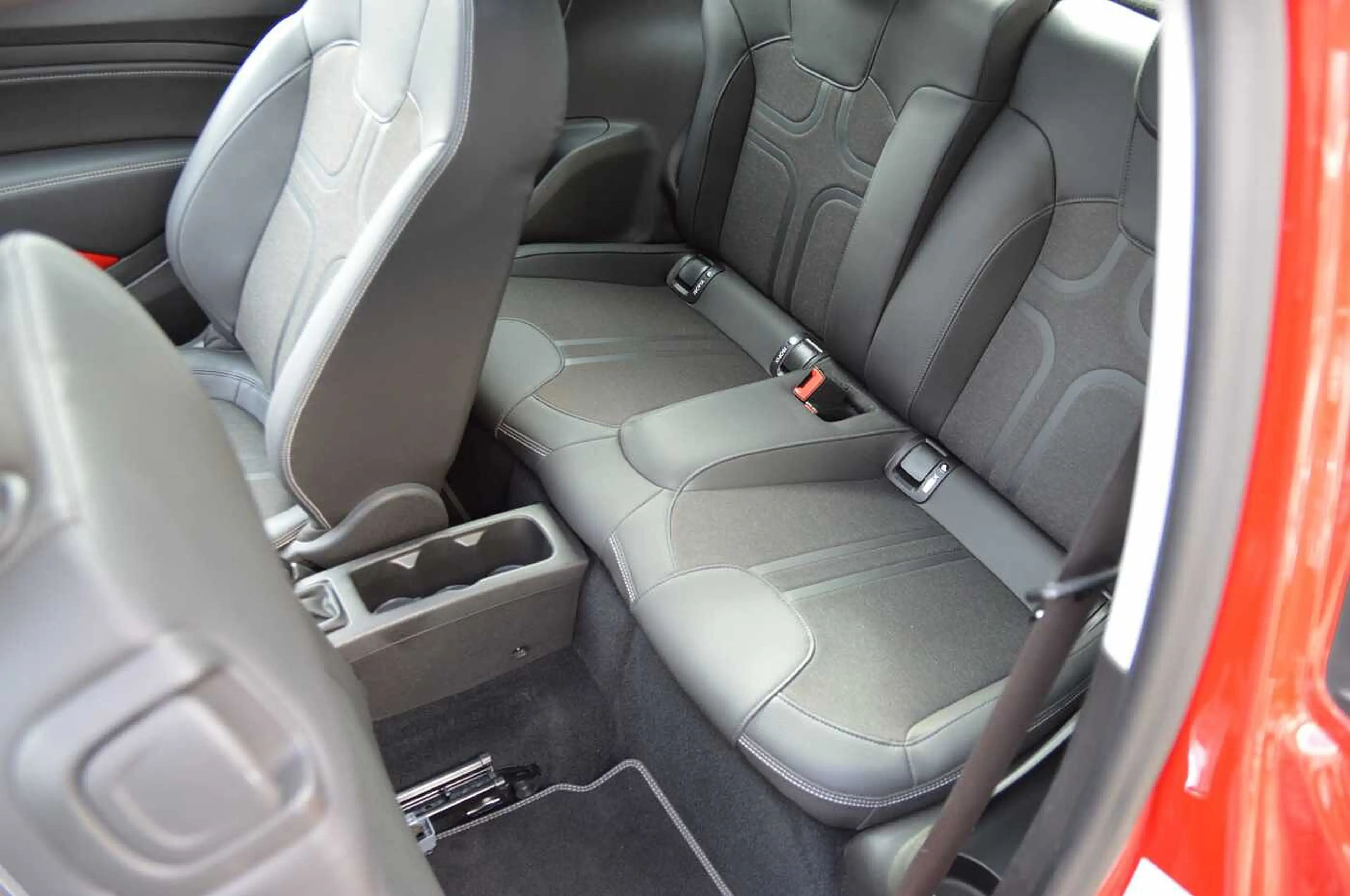 Opel Adam 1.0 Start/Stop Rocks — photo 9