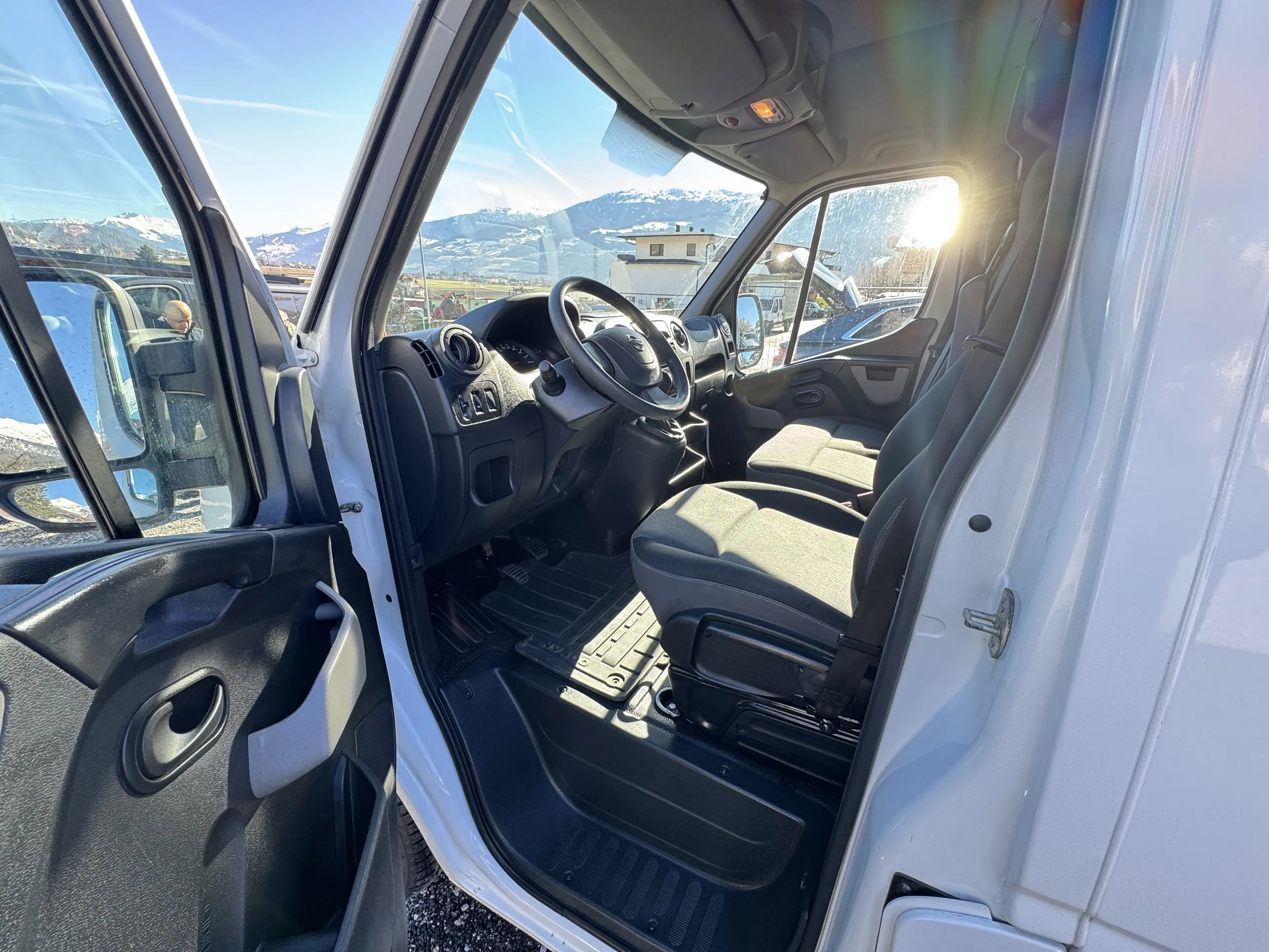 Nissan NV400 L1H1 2,8t PRO — photo 14