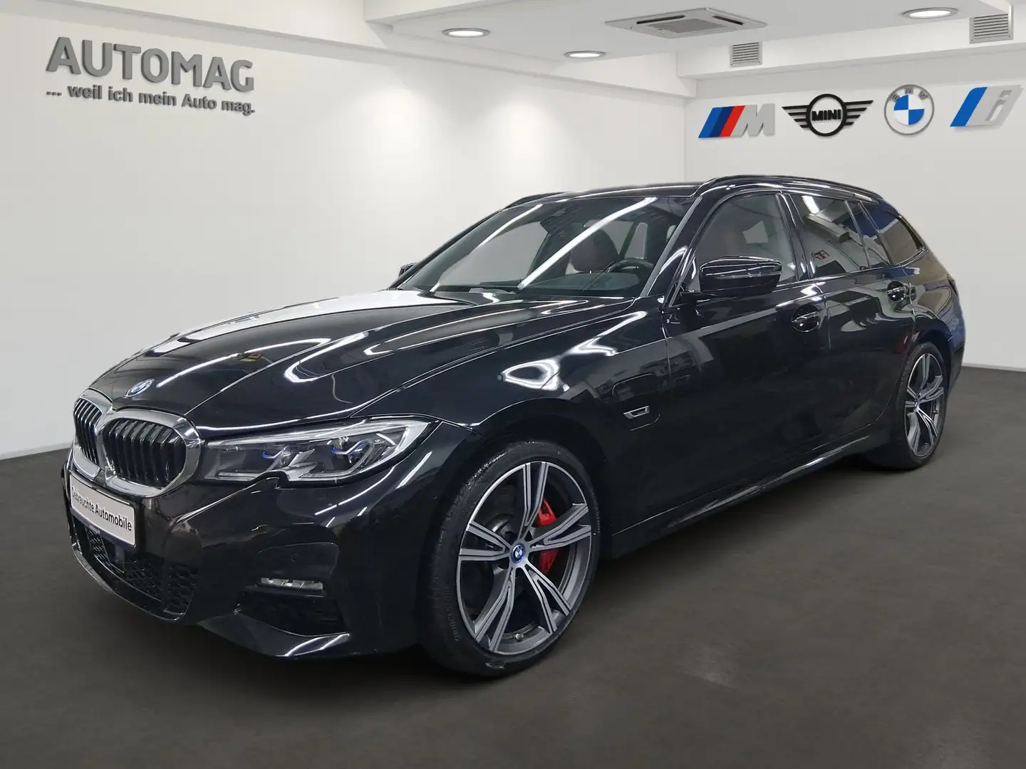 BMW 330 e xDrive Touring Navi*LED*Aut.*Parkassist*DAB*Unfa Schwarz - 1