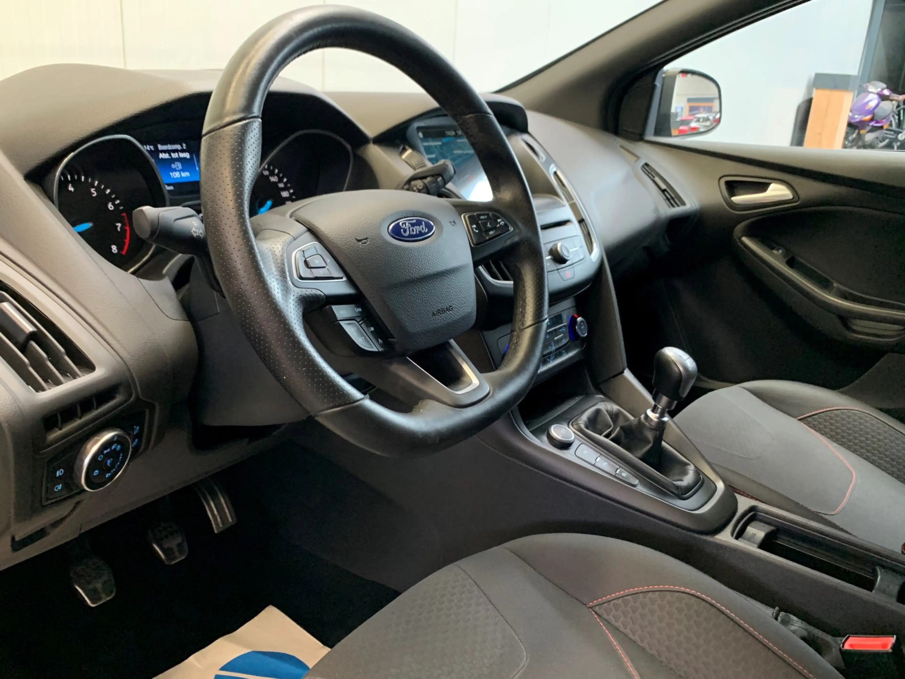 Ford Focus Wagon 1.0 ST-Line NAVIGATIE-AIRCO/ECC-PARC.FUNCTIE — photo 42
