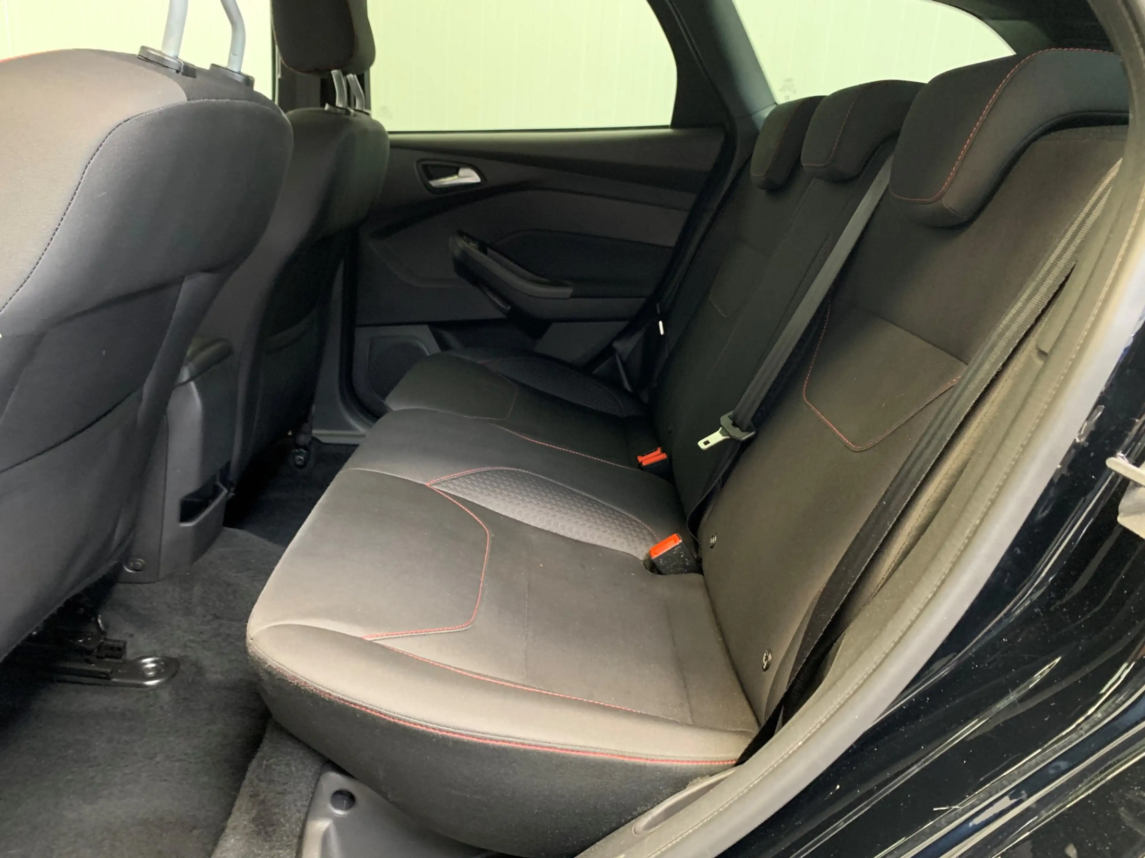 Ford Focus Wagon 1.0 ST-Line NAVIGATIE-AIRCO/ECC-PARC.FUNCTIE — photo 47