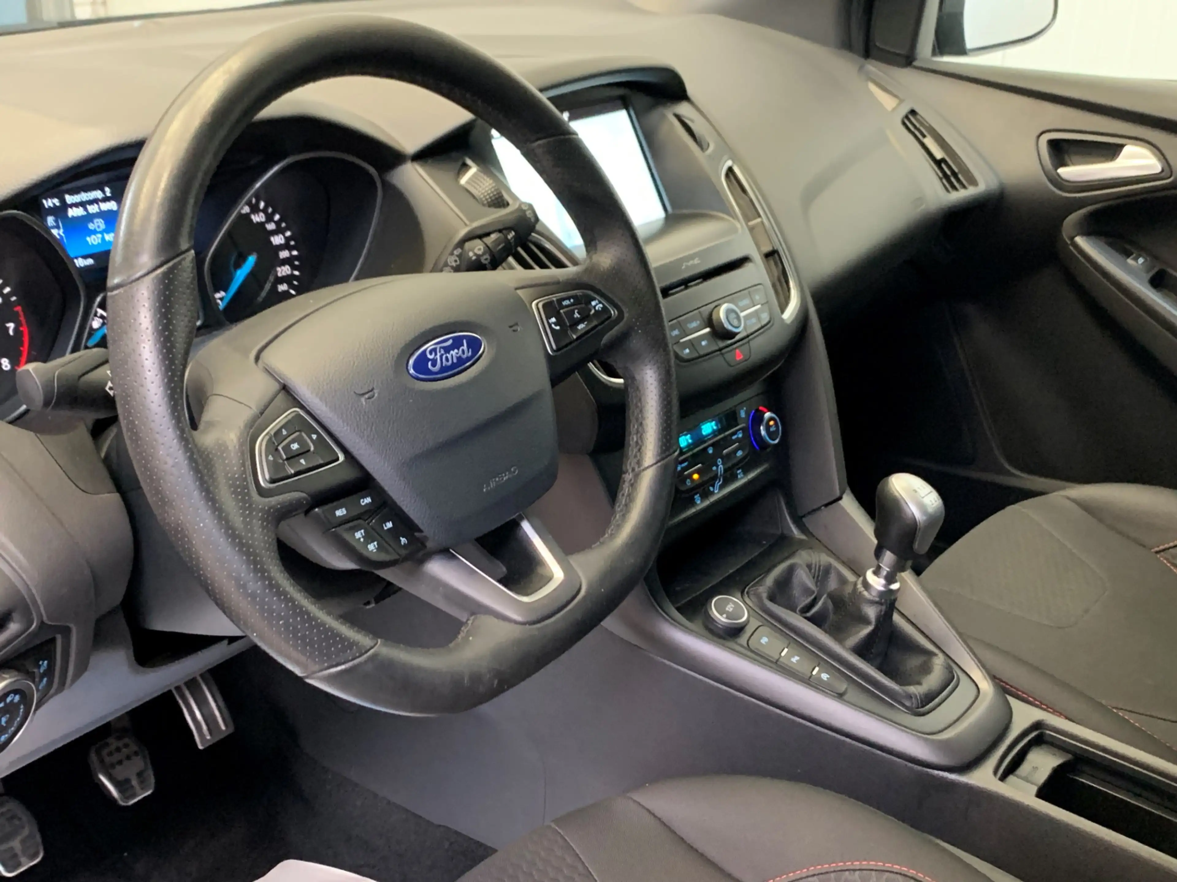 Ford Focus Wagon 1.0 ST-Line NAVIGATIE-AIRCO/ECC-PARC.FUNCTIE — photo 41
