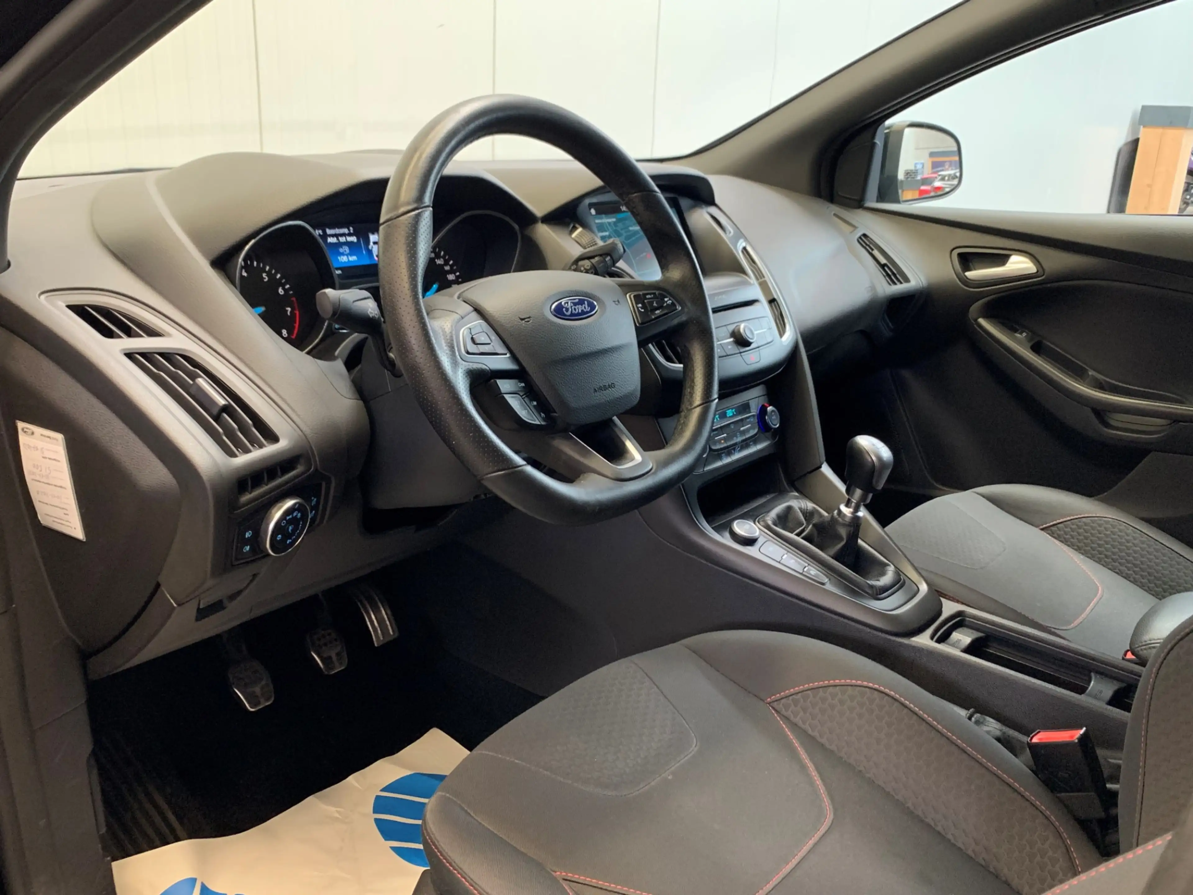 Ford Focus Wagon 1.0 ST-Line NAVIGATIE-AIRCO/ECC-PARC.FUNCTIE — photo 43