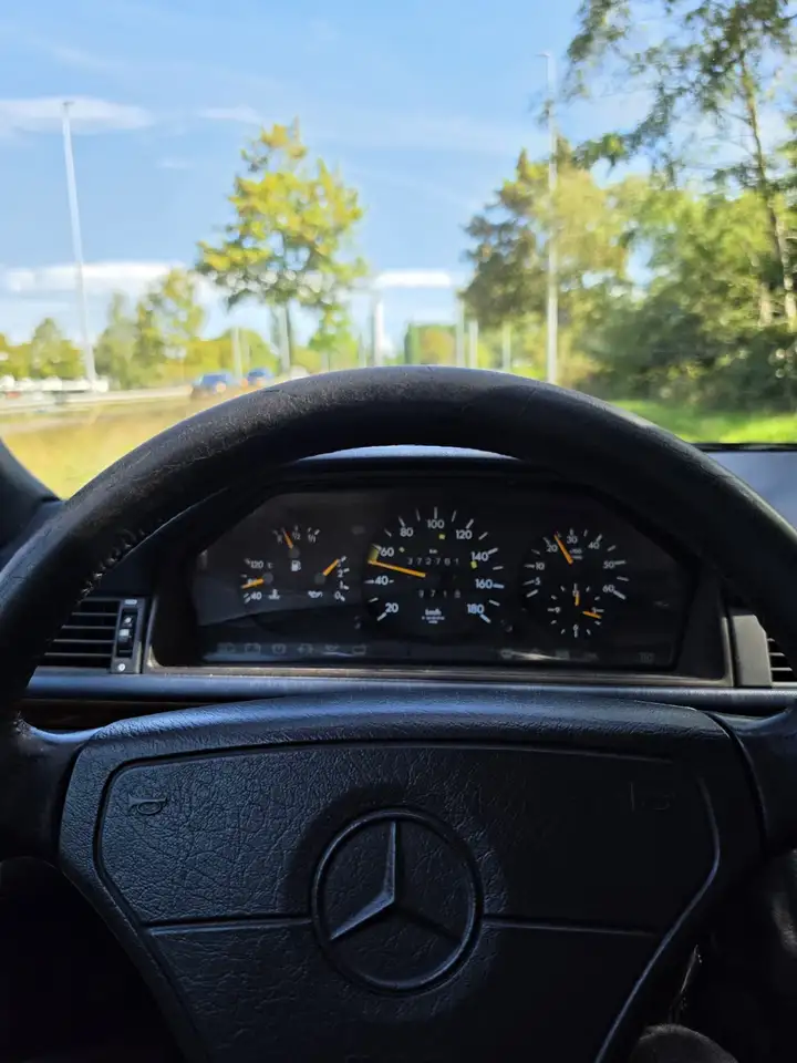 Mercedes-Benz 300 Mercedes w124 200D 1995, foto 9