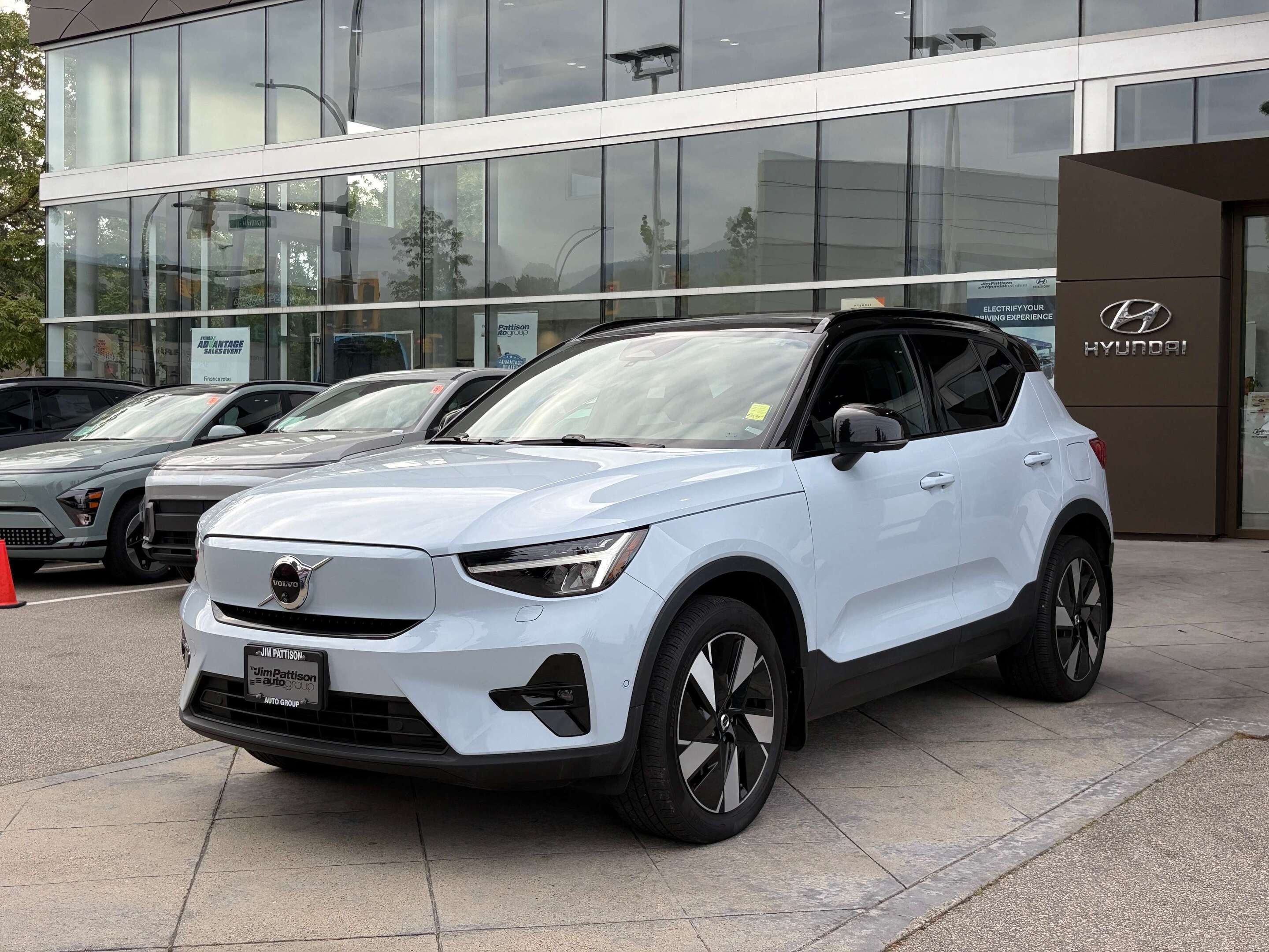  2024 Volvo XC40 Recharge Twin Plus eAWD   