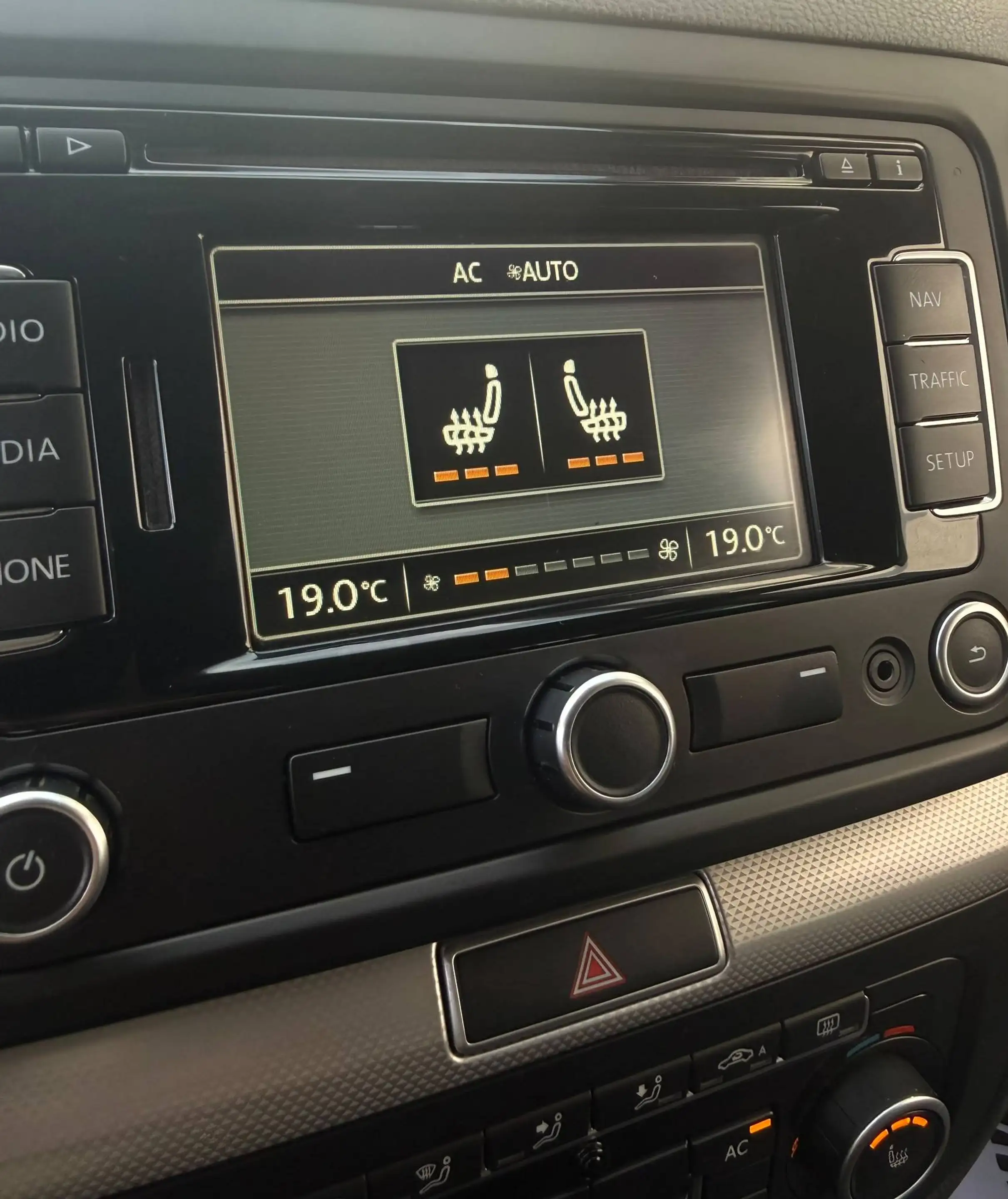 Volkswagen Sharan Comfortline *1.4TSI*7SITZER*EINPARKHILFE*TEMPOMAT*NAVI*REGENSENSOR*SPORTSITZE*SITZHEIZUNG* — photo 13