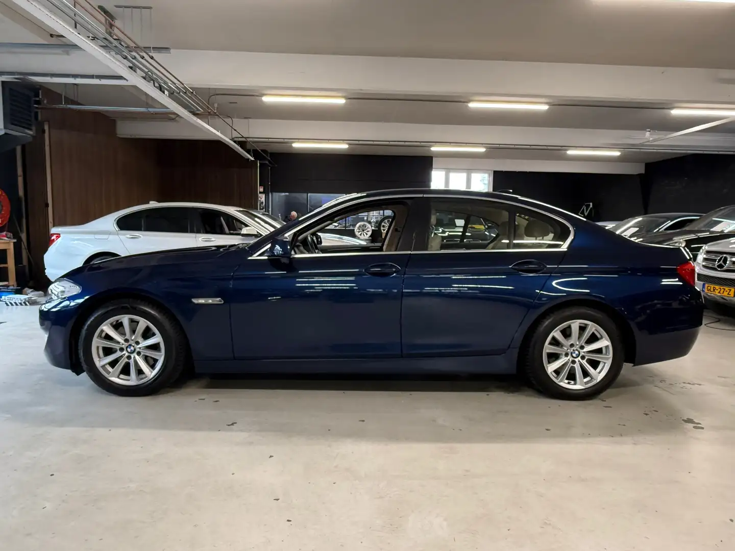 BMW 523 5-serie 523i Executive - 6 Cilinder - All weather Blauw - 2