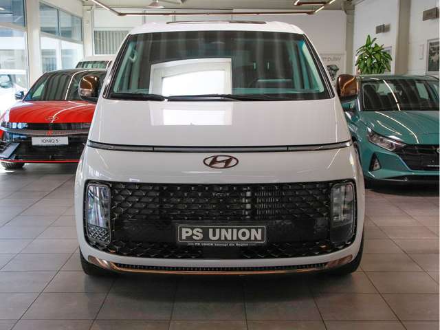 Hyundai STARIA 2.2 Signature 2WD Panorama LED SZH