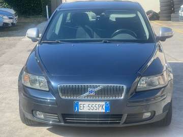 V50 1.6 d2 R-design 115cv