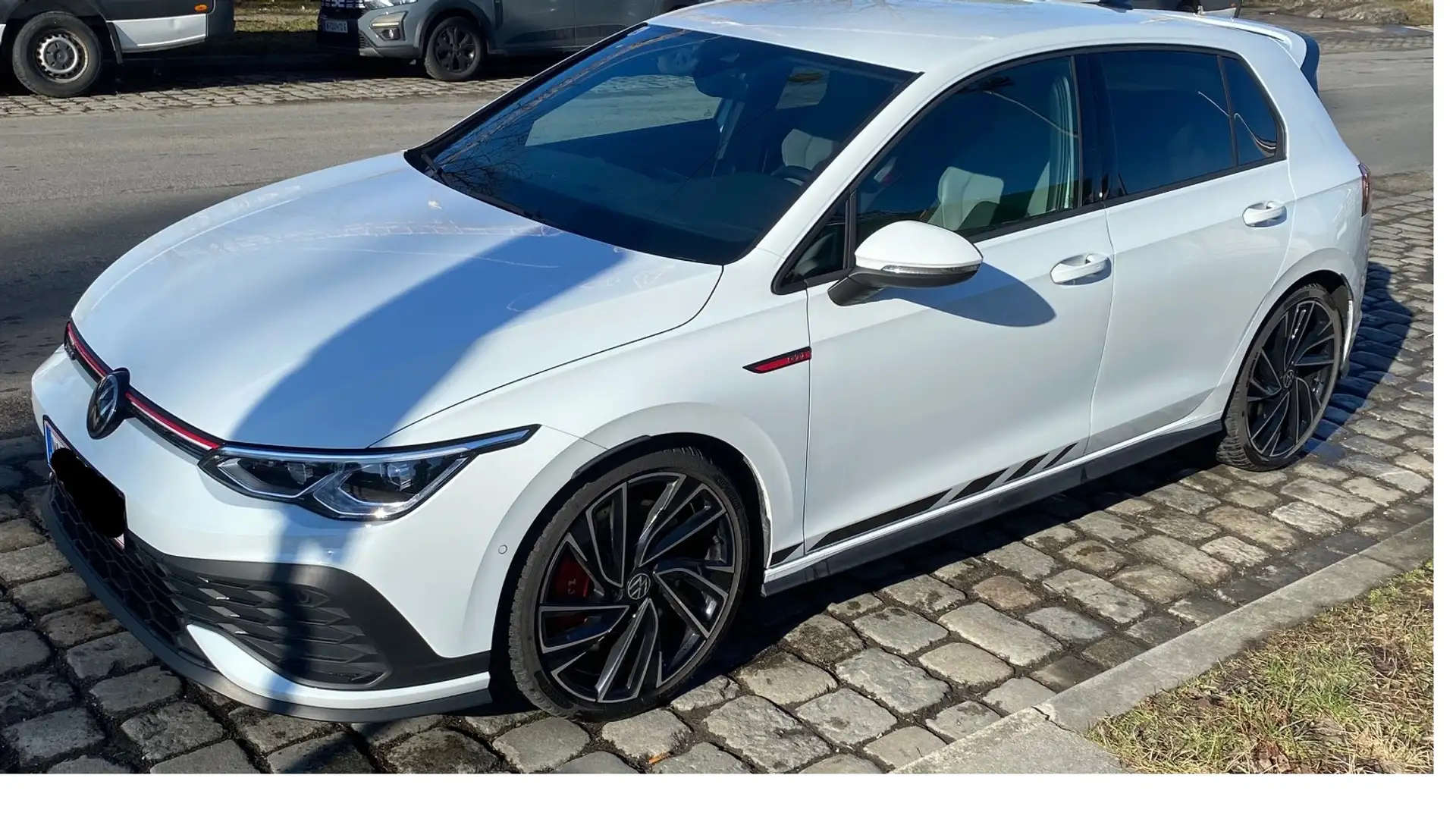 Volkswagen Golf - 2