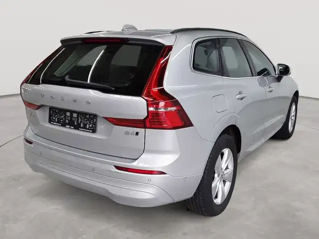 Volvo XC60 view 4