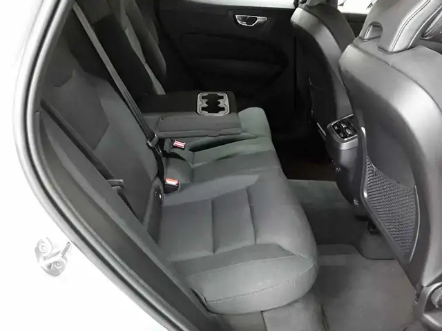 Volvo XC60 view 14