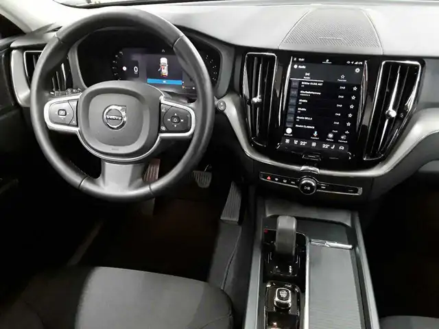 Volvo XC60 view 10