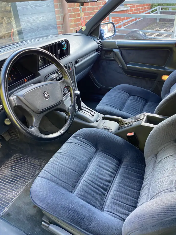 Opel Senator B 3.0i, foto 3