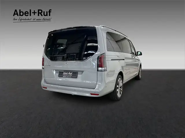 Mercedes-Benz V-Class view 5
