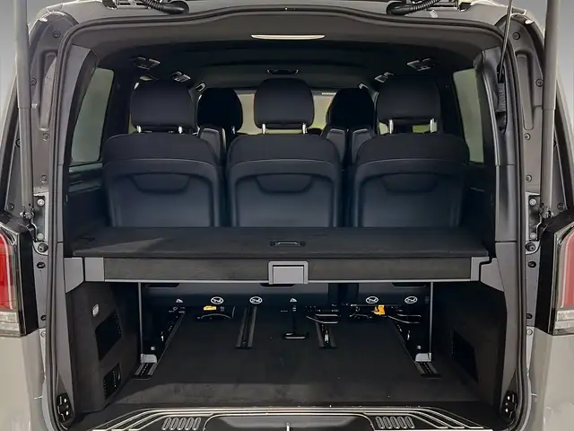 Mercedes-Benz V-Class view 6