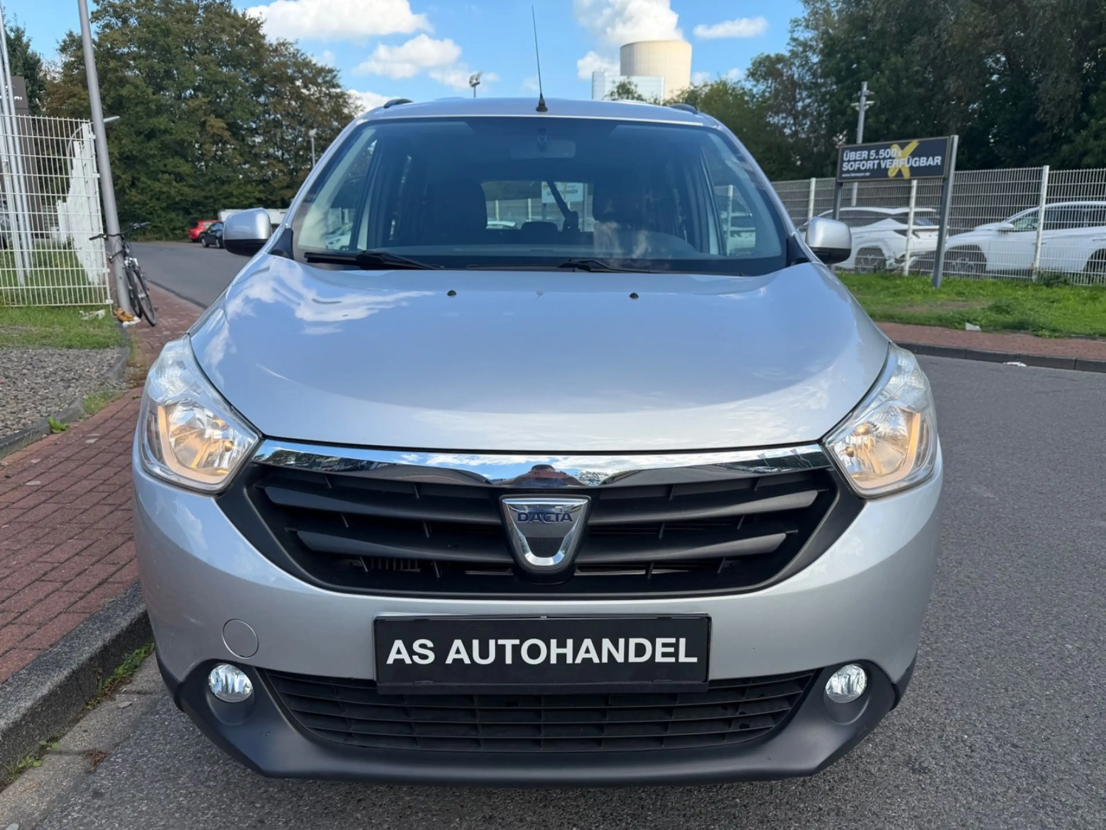 Dacia Lodgy LODGY/PRESTIGE/2.HAND/NAVI/KLIMA/ALU/SHZ/SERV.-N — photo 2