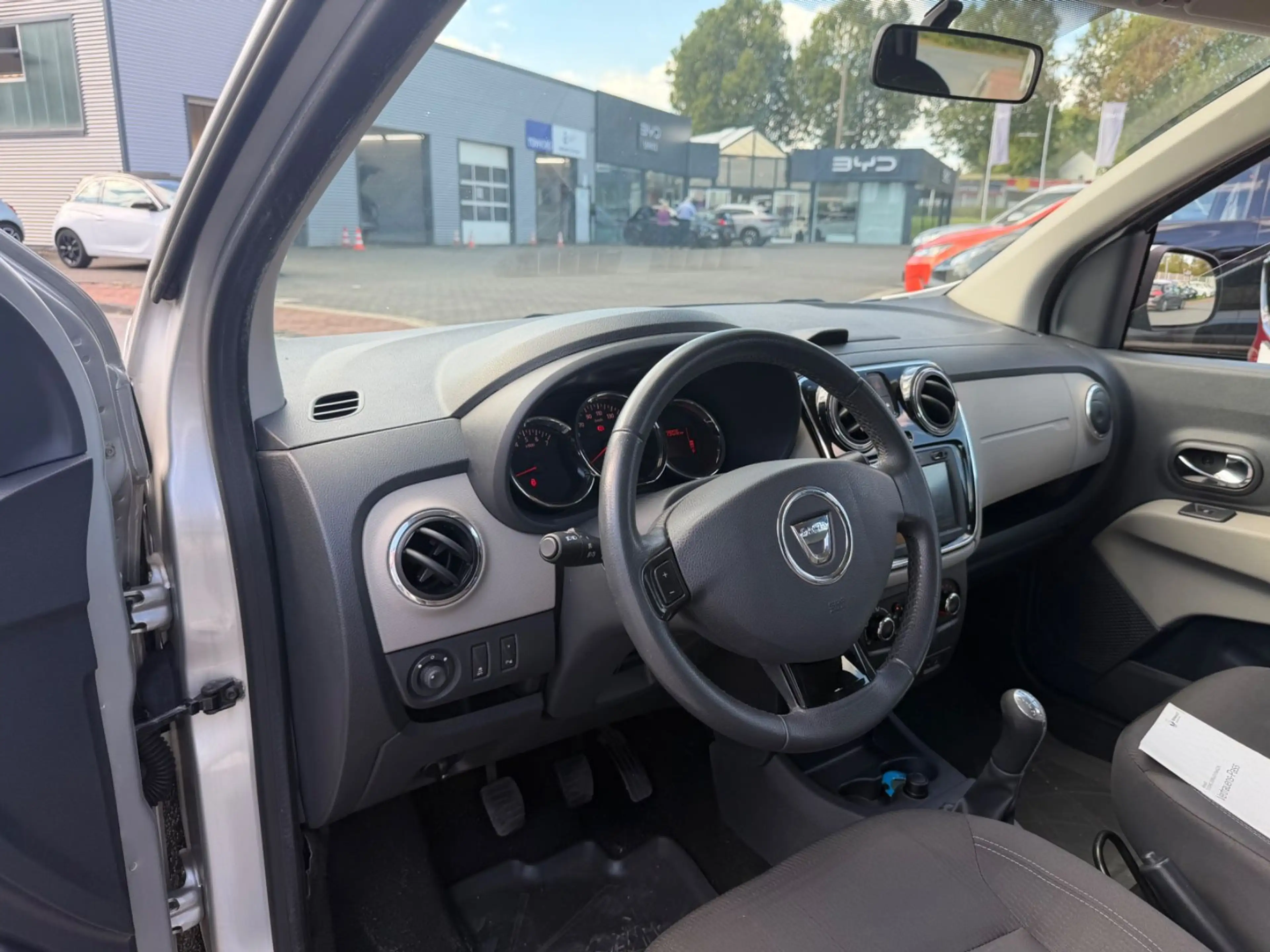 Dacia Lodgy LODGY/PRESTIGE/2.HAND/NAVI/KLIMA/ALU/SHZ/SERV.-N — photo 6