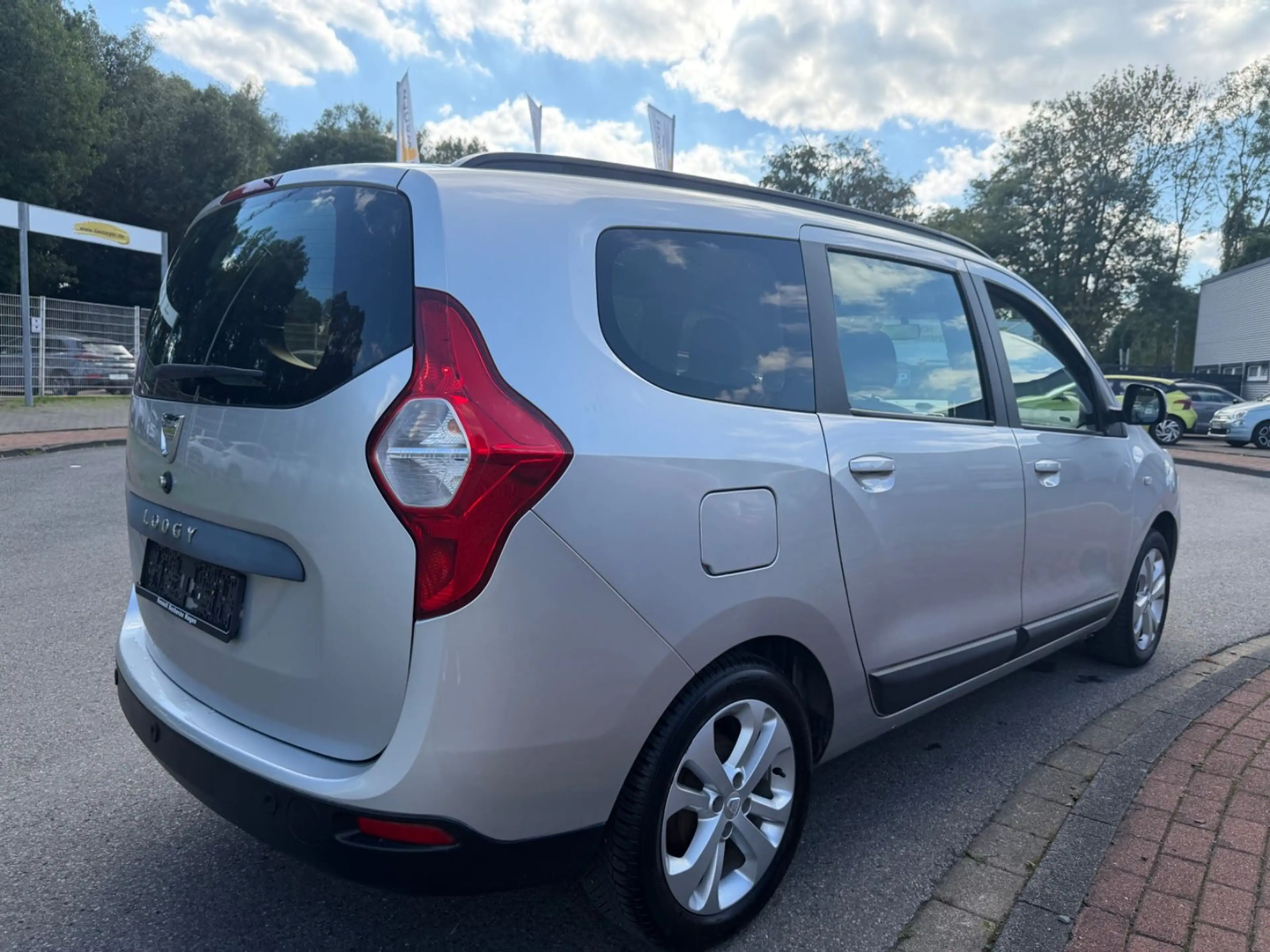 Dacia Lodgy LODGY/PRESTIGE/2.HAND/NAVI/KLIMA/ALU/SHZ/SERV.-N — photo 5