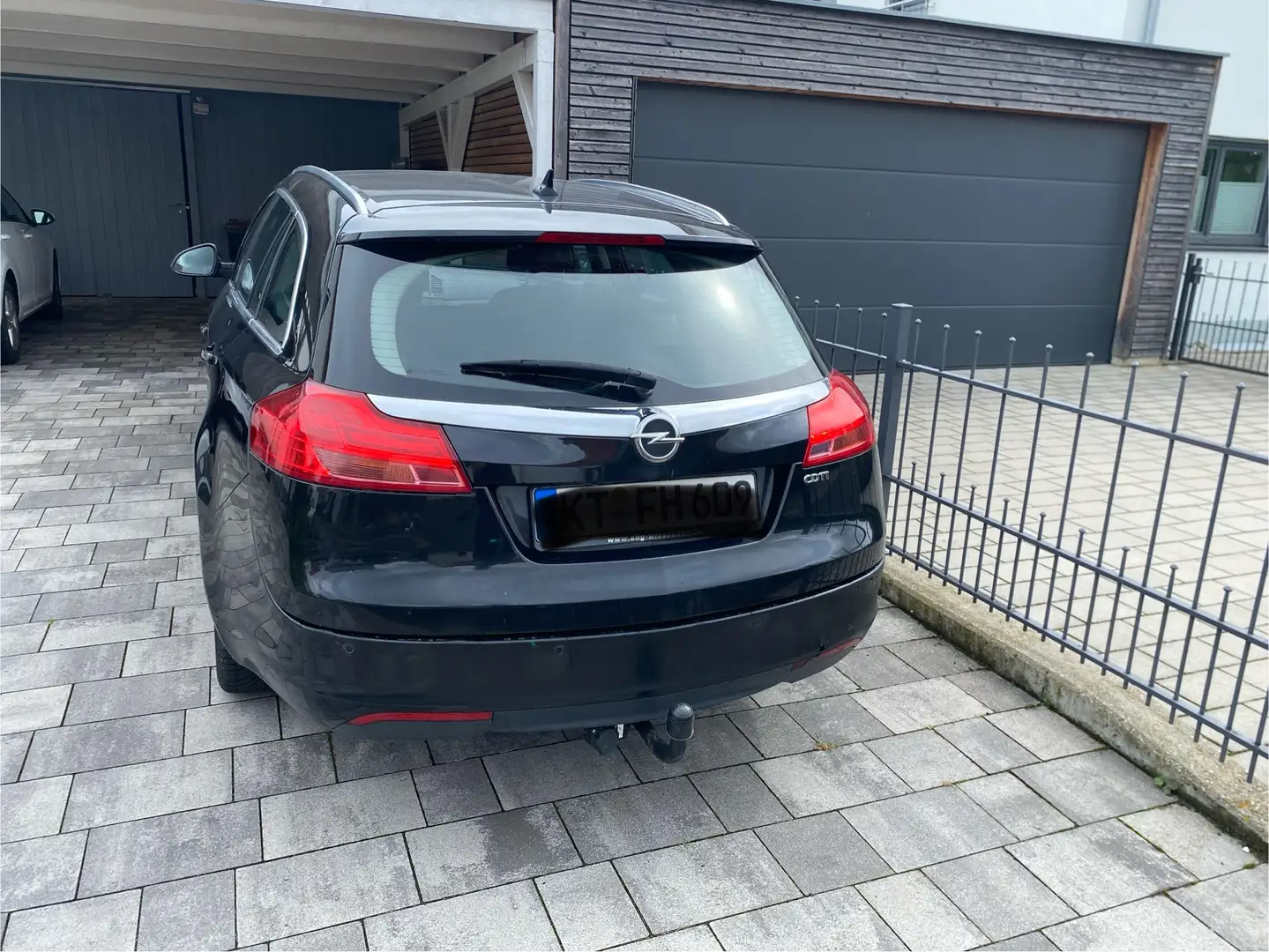 Opel Insignia Edition Schwarz - 2