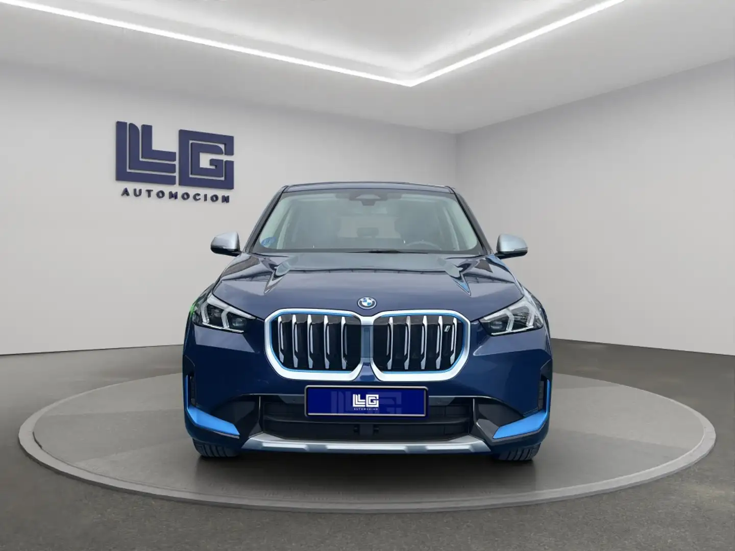 BMW iX1 xDrive30A M Sport Azul - 2
