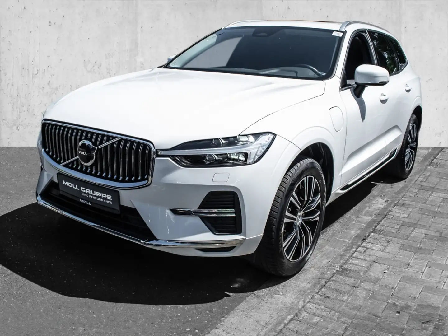 Volvo XC60 T6 AWD Inscription Plug-In  Harman/Kardon Weiß - 2