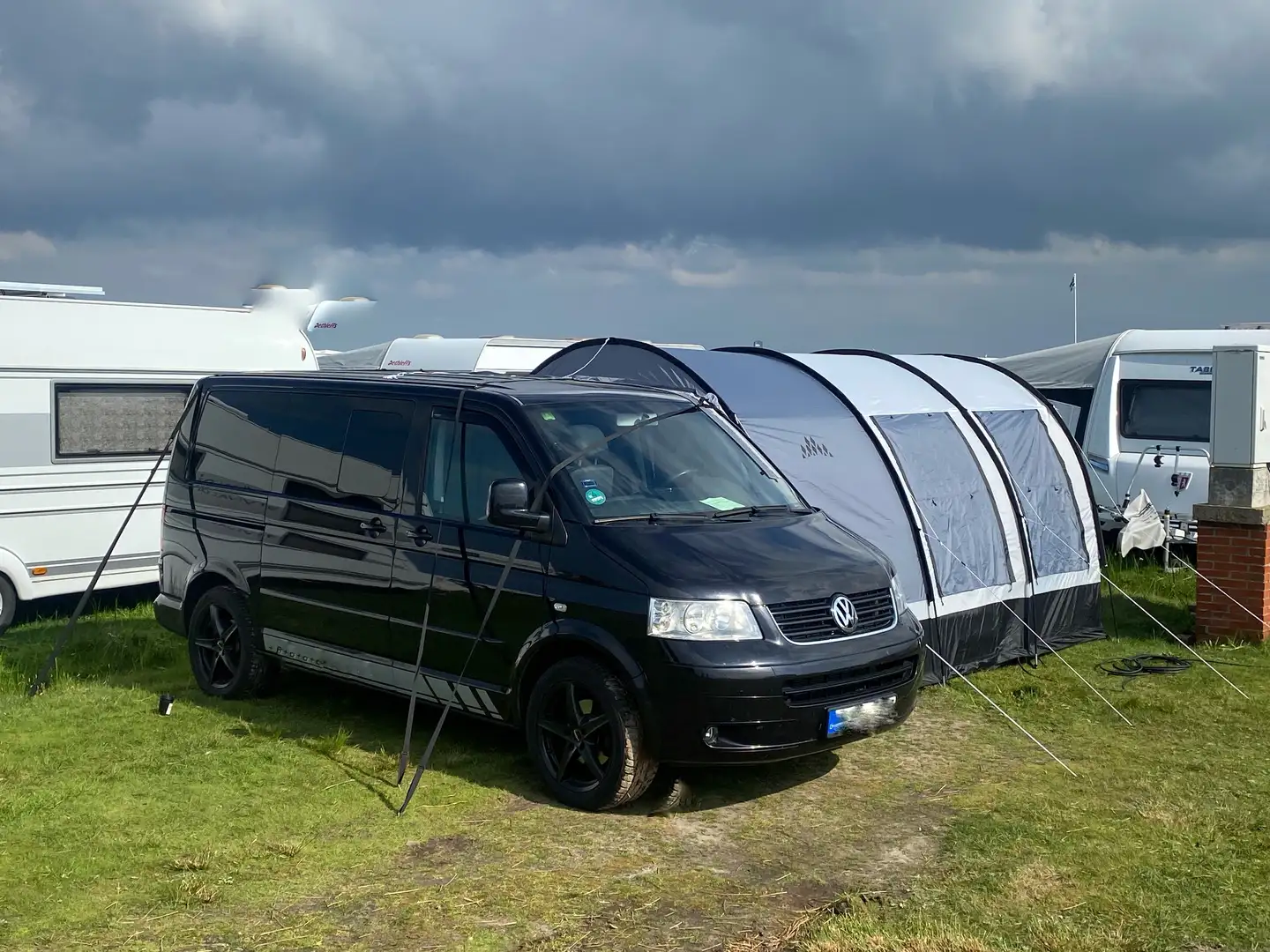 Volkswagen T5 California Multivan Comfortline Černá - 1