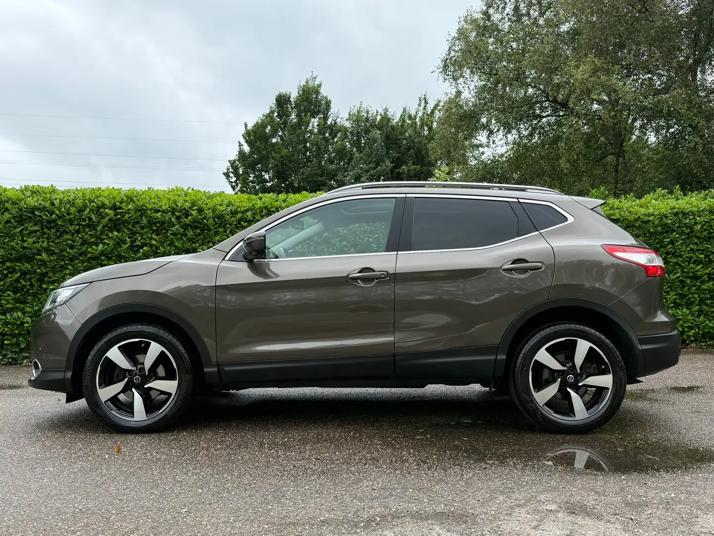 Nissan Qashqai 1.2 Connect Edition Automaat | 360 Camera | Panora Marrón - 2