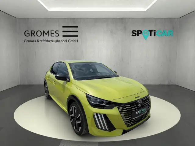 Peugeot 208 main image
