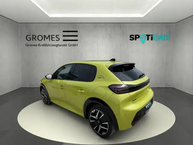 Peugeot 208 view 5