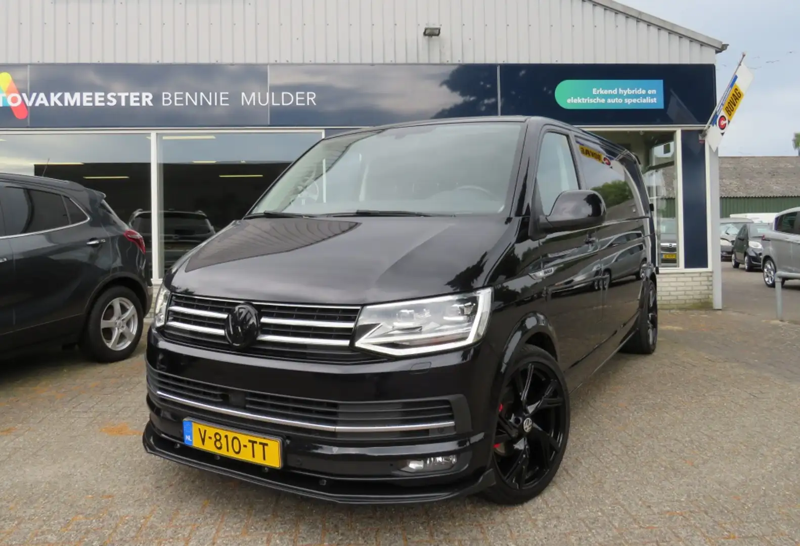 Volkswagen Transporter 2.0 TDI L2H1 DSG AUT. TREKHAAK / NAVI Zwart - 1