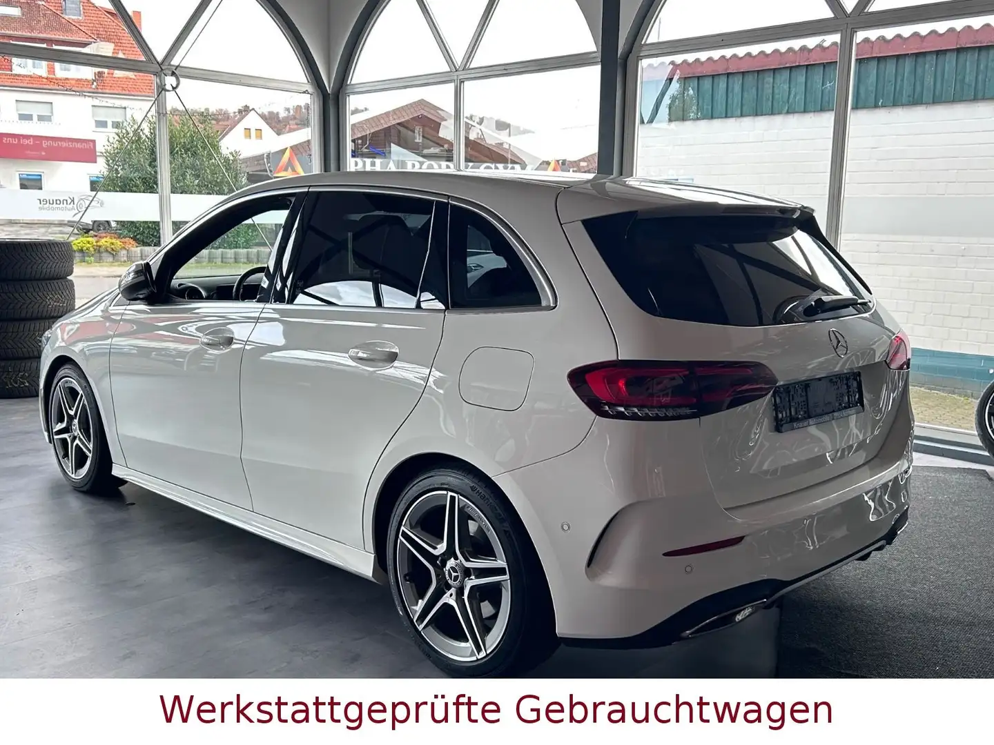 Mercedes-Benz B 200 AMG-LINE*Virtual*Navi*LED*Alcantara*AHK* Weiß - 2