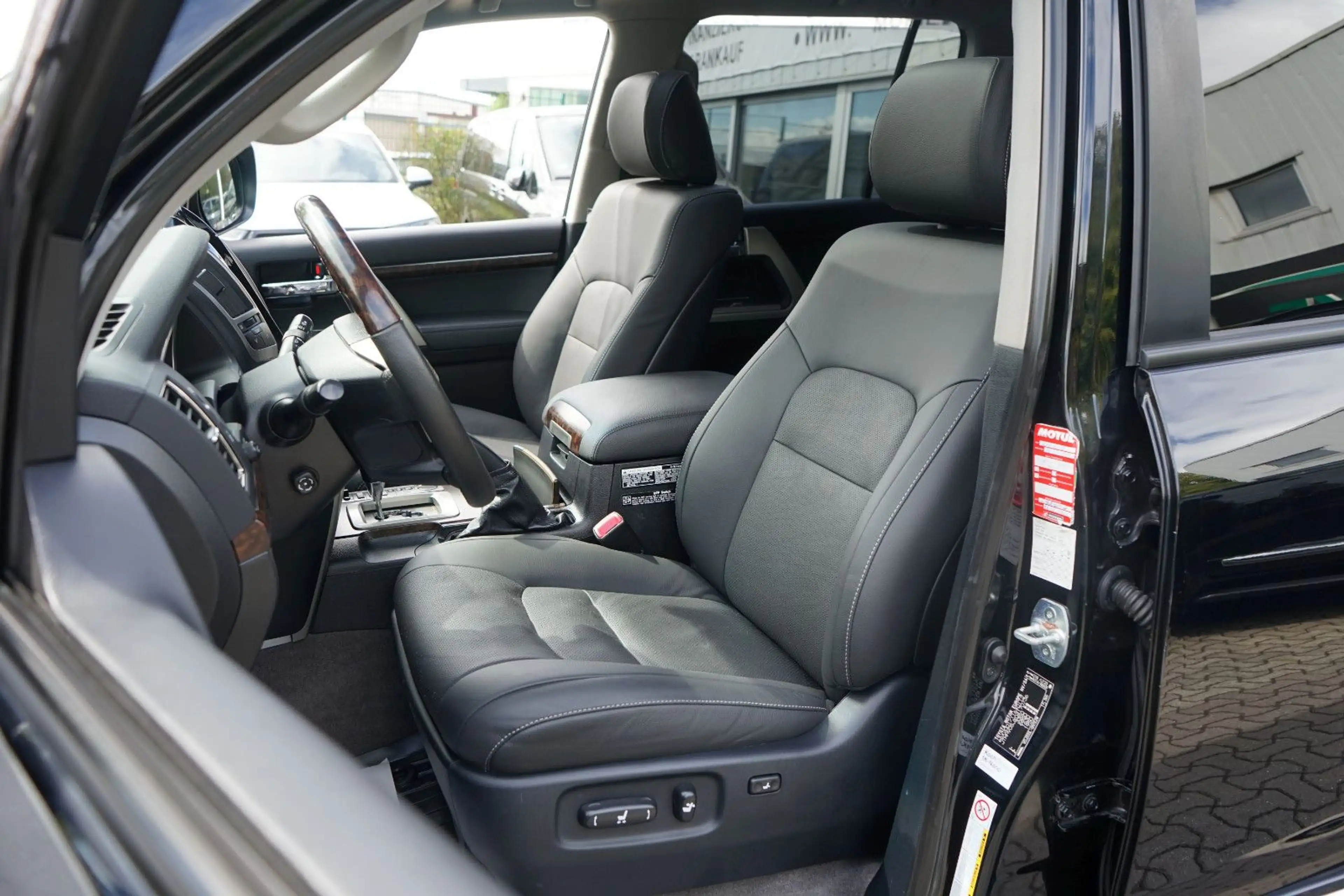 Toyota Land Cruiser 4.5 V8-D Executive*7SITZ*SCHECKHEFT — photo 14