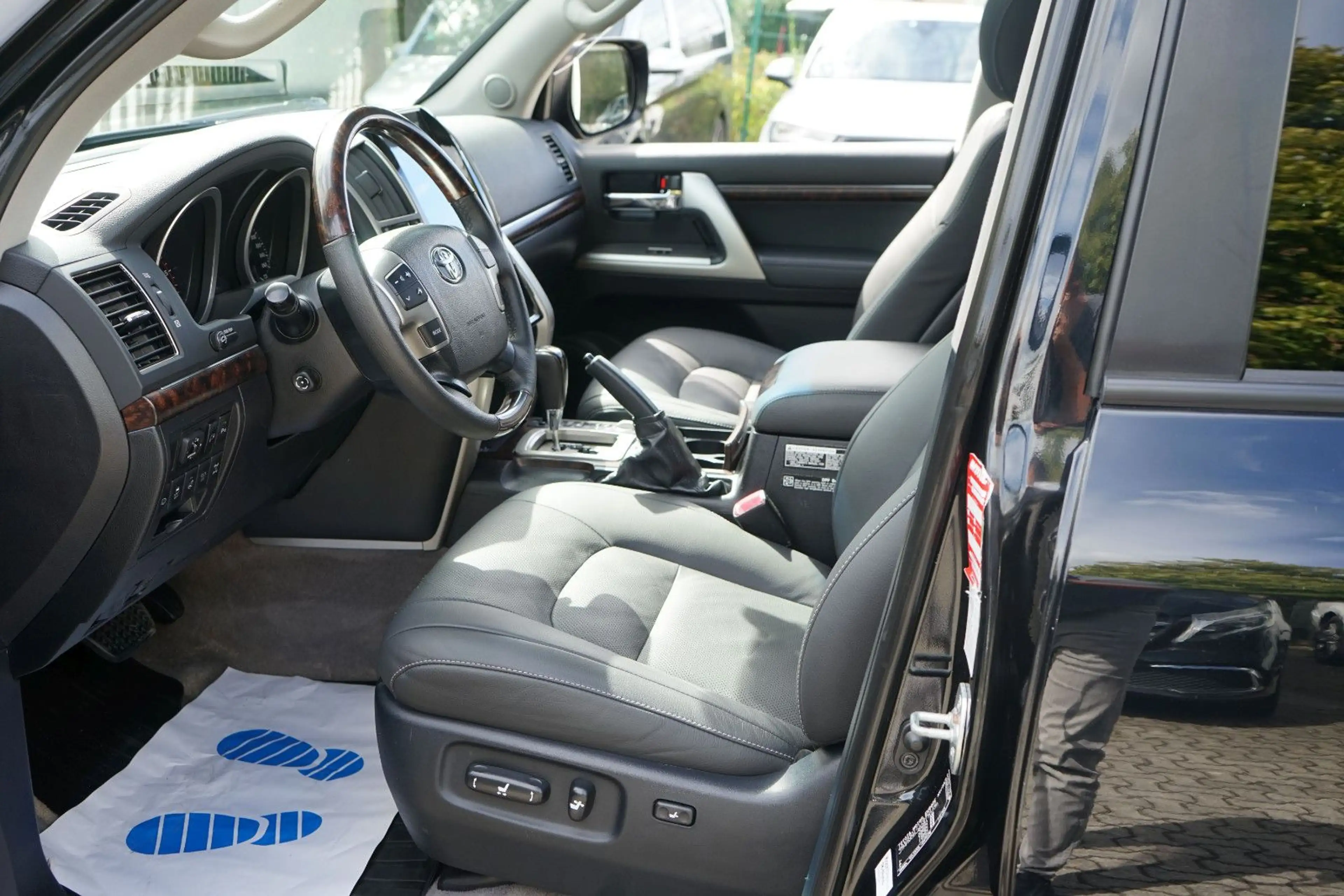 Toyota Land Cruiser 4.5 V8-D Executive*7SITZ*SCHECKHEFT — photo 15