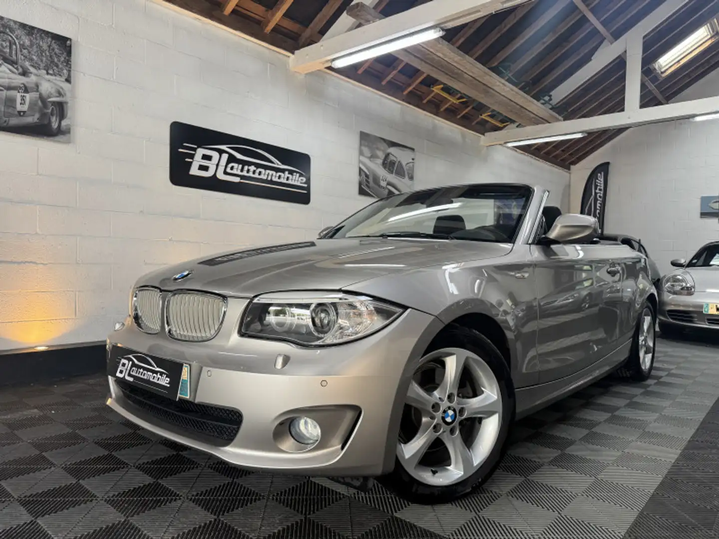 BMW 125 (E88) 125IA 218CH LUXE Etat exceptionnel Grau - 1