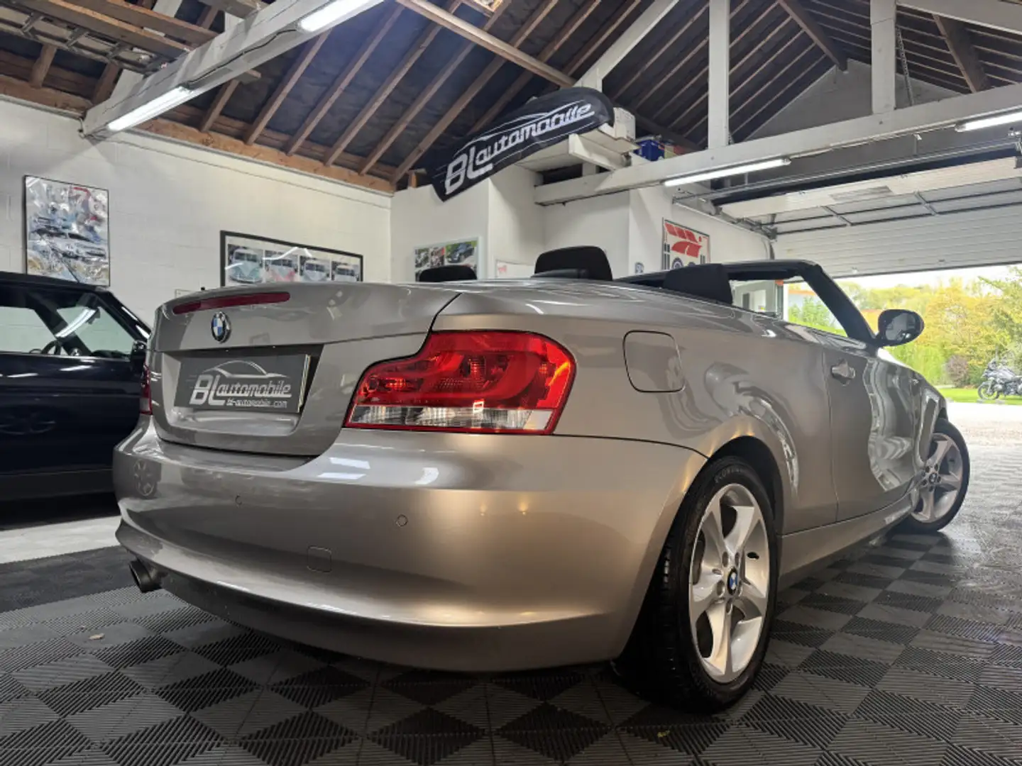 BMW 125 (E88) 125IA 218CH LUXE Etat exceptionnel Grau - 2