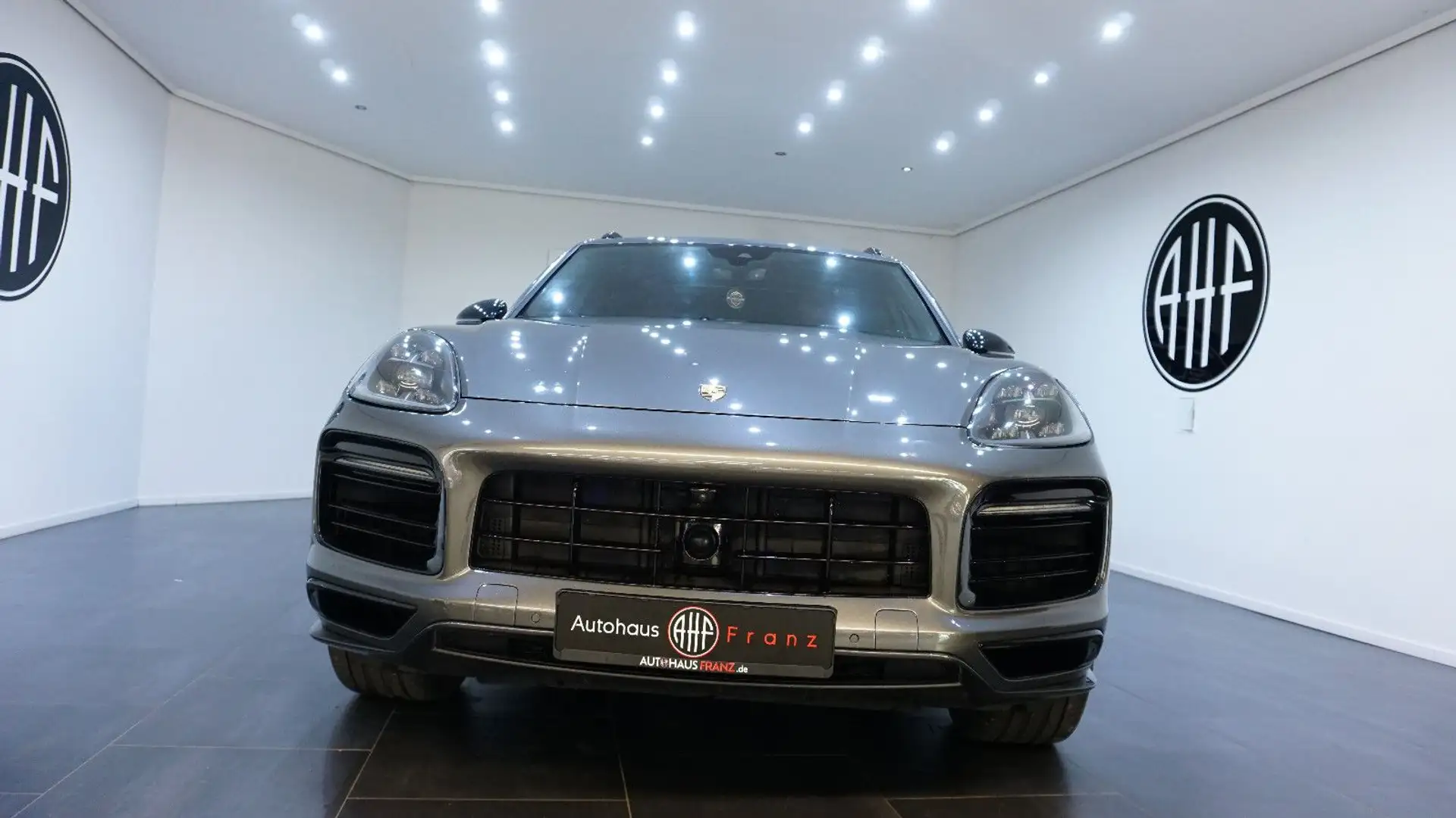 Porsche Cayenne Basis *PANO*360*SHZ*AHK*BOSE*SBL Grau - 2