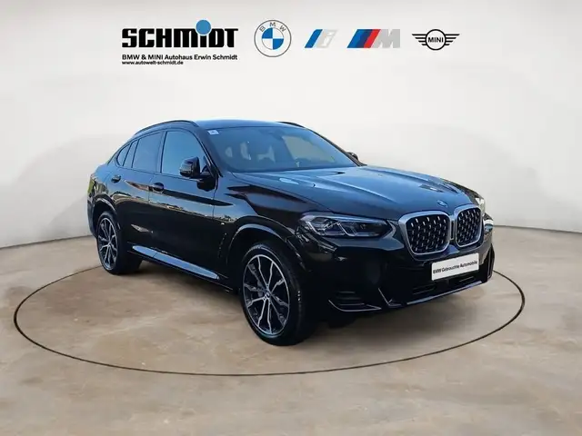 BMW X4 view 9