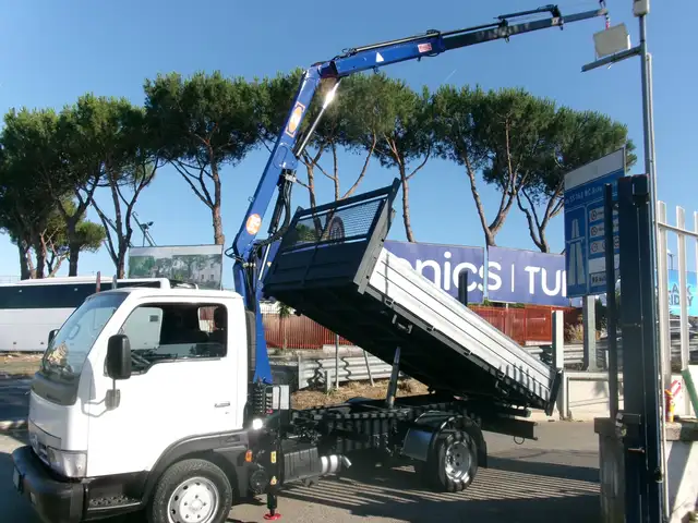 Nissan Cabstar 35-13 3000 130CV GRU PM 2523 3 SFILI RIBALTABILE TRILARALE