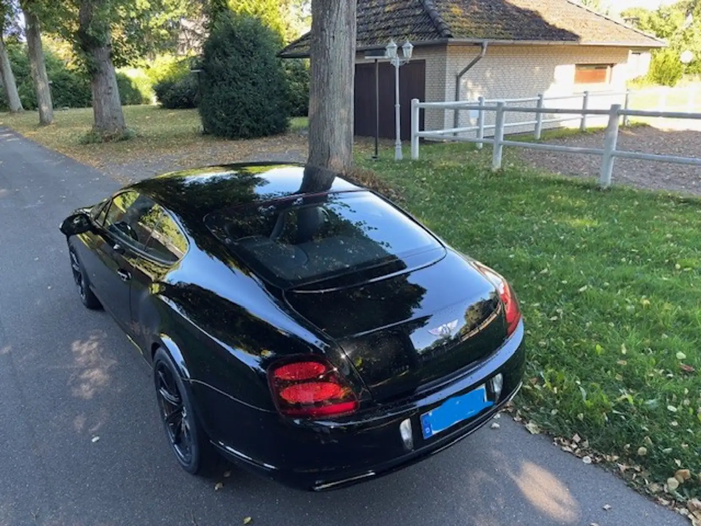 Bentley Continental GT Supersports 630 PS Schwarz - 2