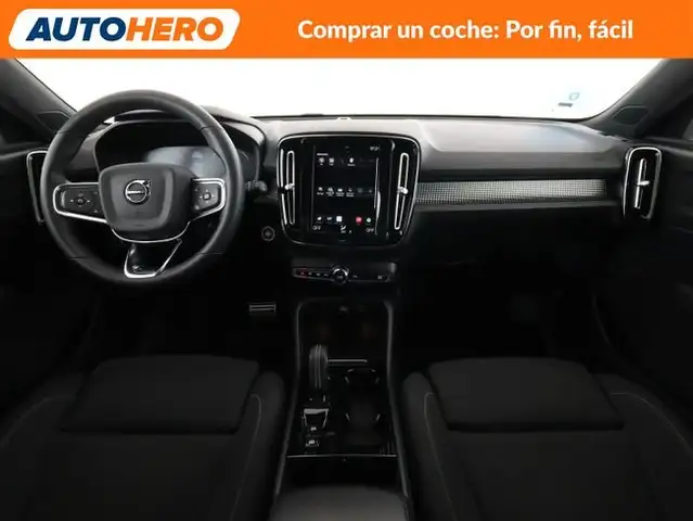Volvo XC40 view 13