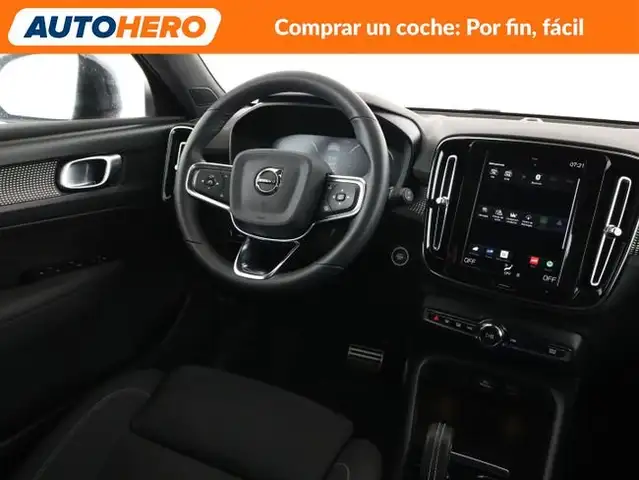 Volvo XC40 view 14