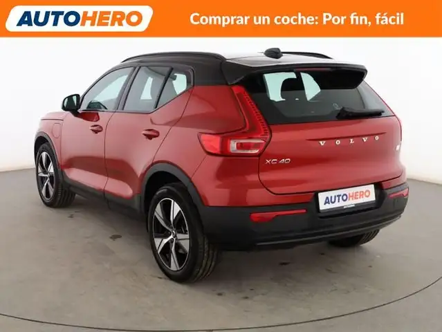 Volvo XC40 view 4