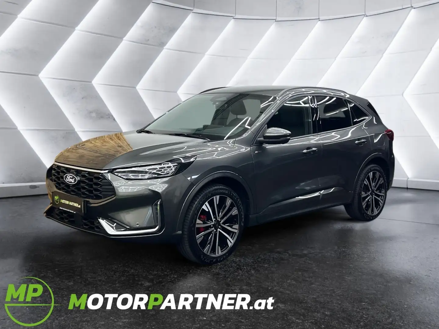 Ford Kuga 2,5L Hybrid **ST-Line X** Allrad Grau - 1