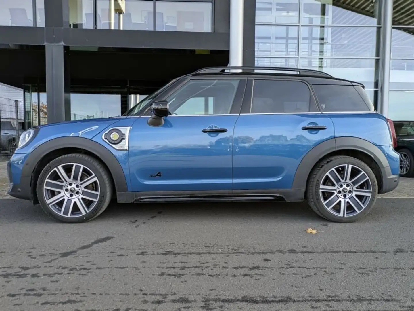 MINI Cooper SE Countryman Navi.HeadUp.Glasdach. Blau - 2