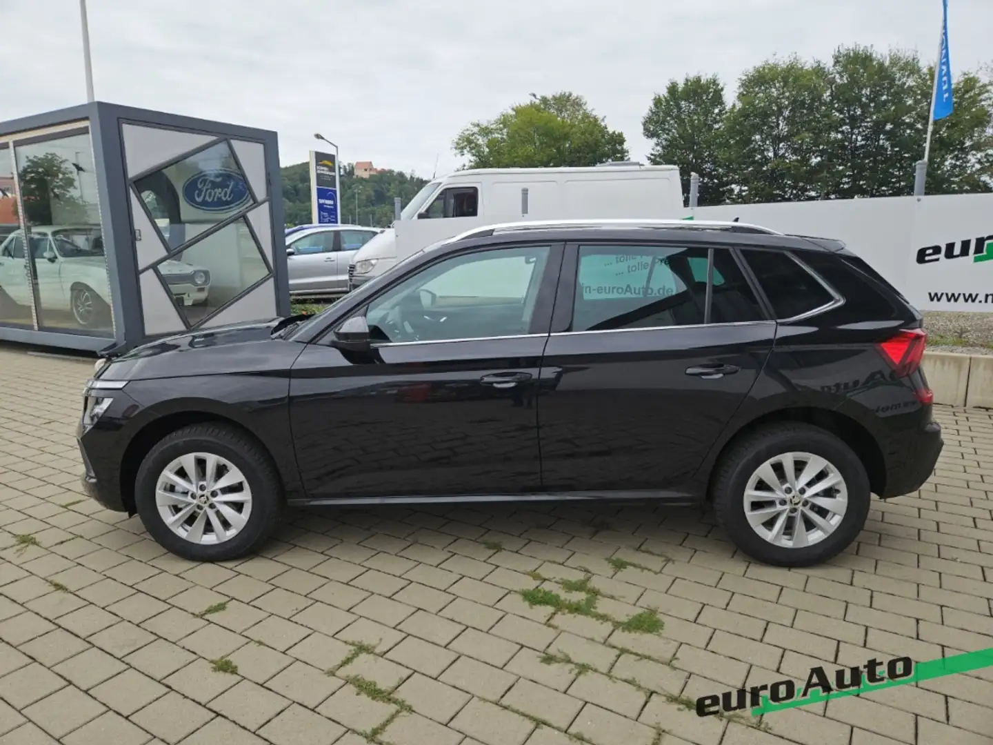 Skoda Kamiq Selection 1.5 TSi DSG LED AHK ACC Noir - 2