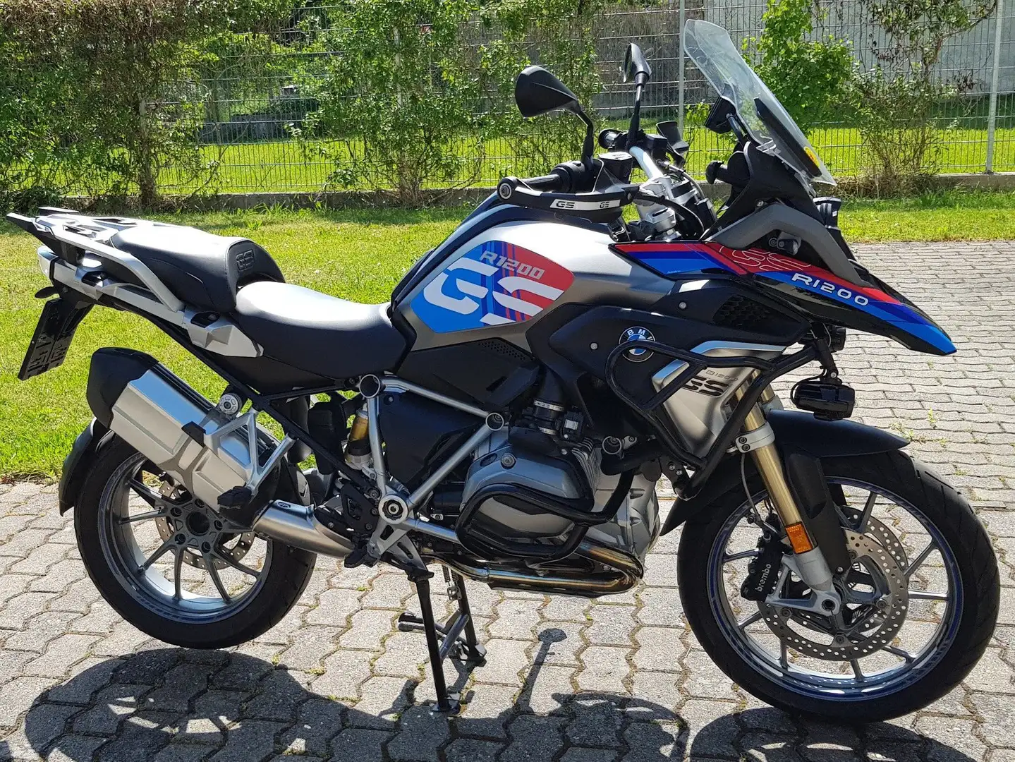 BMW R 1200 GS LC crna - 1