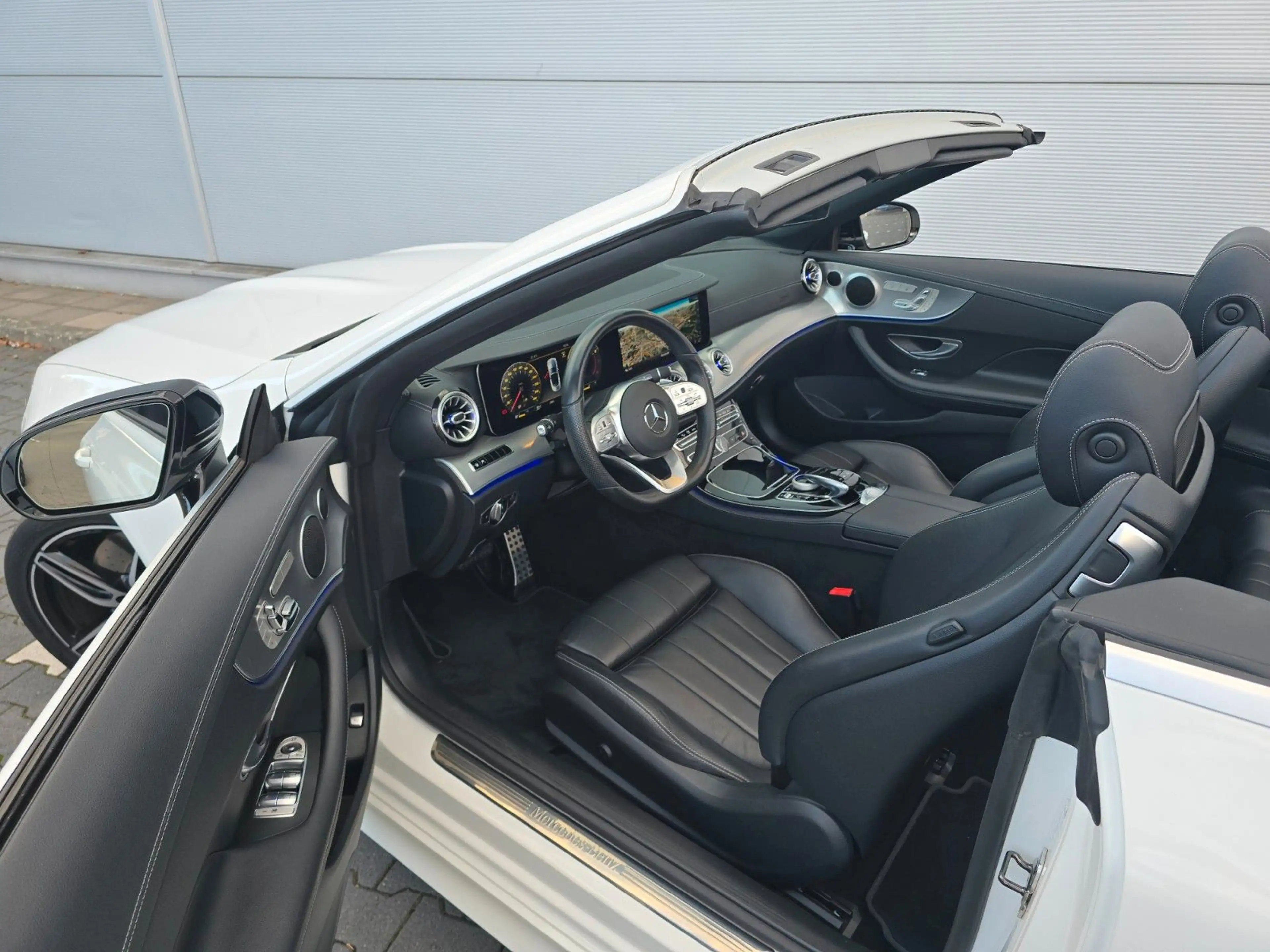Mercedes-Benz E 450 E Cabrio E 450 4Matic — photo 6