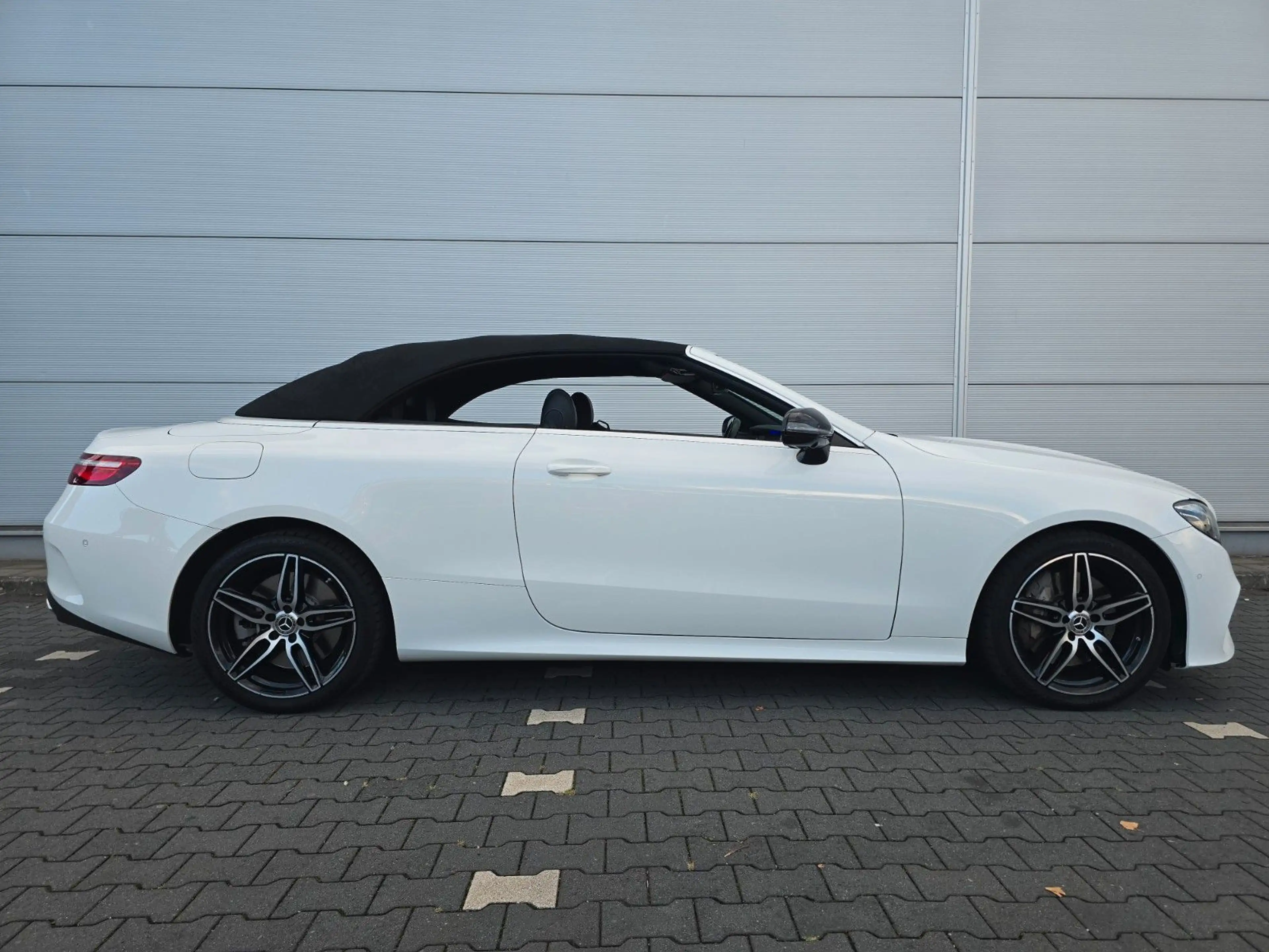 Mercedes-Benz E 450 E Cabrio E 450 4Matic — photo 14