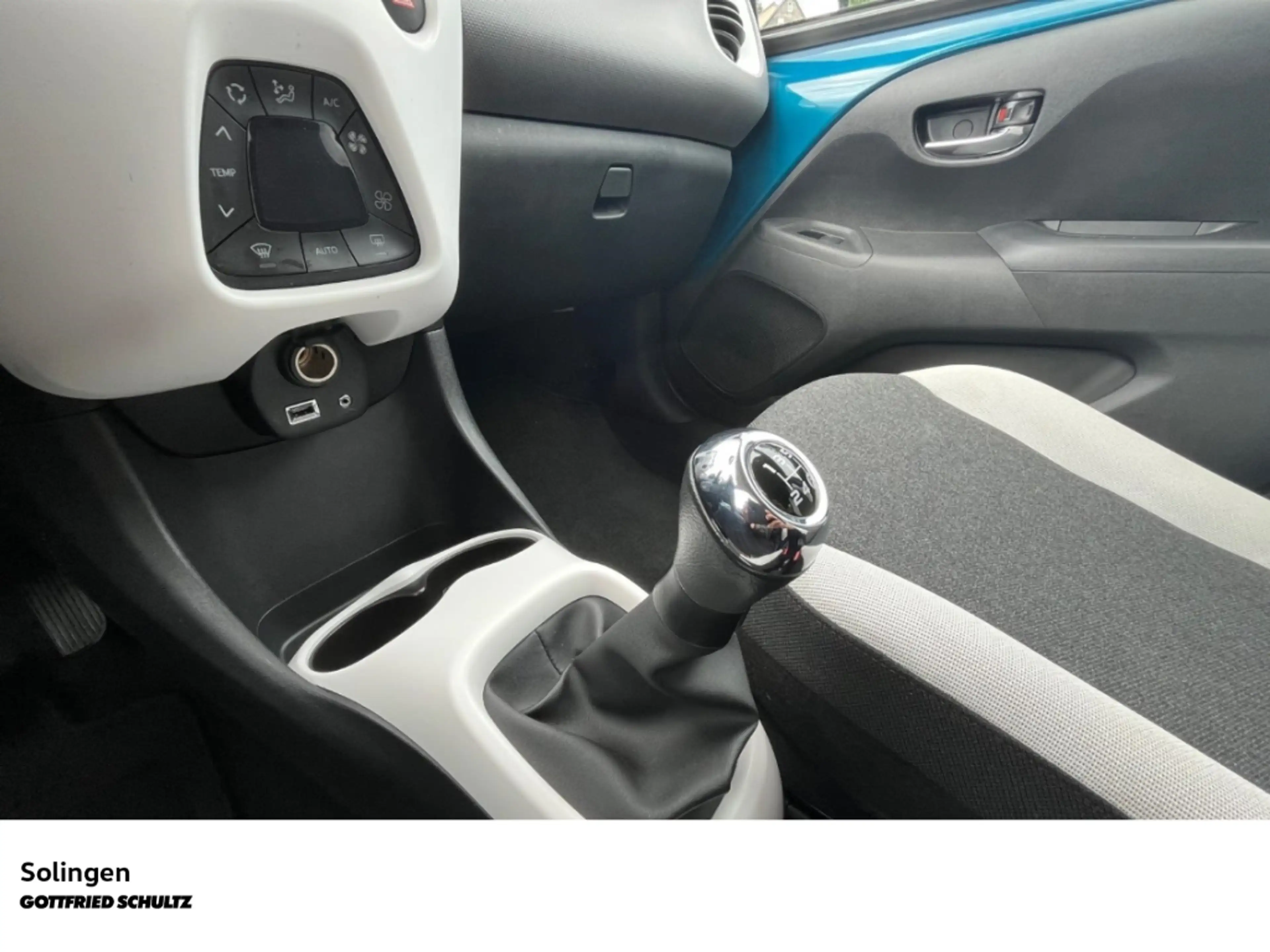 Citroen C1 1.0 Shine Klima   Kamera   SHZ   ACAA   Isofix — photo 15